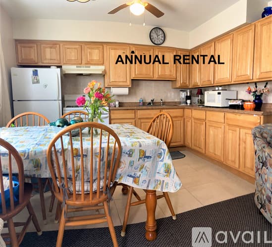 Seaside Park Apartment: 707 SW Central Ave