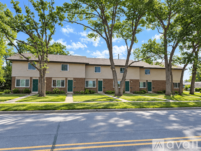 Altoona Townhome: 135 N Willson Dr