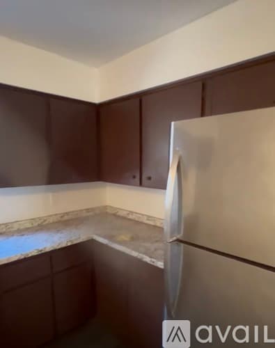 Irvington Apartment: 50 West Stratford Place