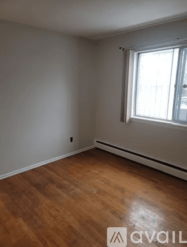 Irvington Apartment: 50 West Stratford Place