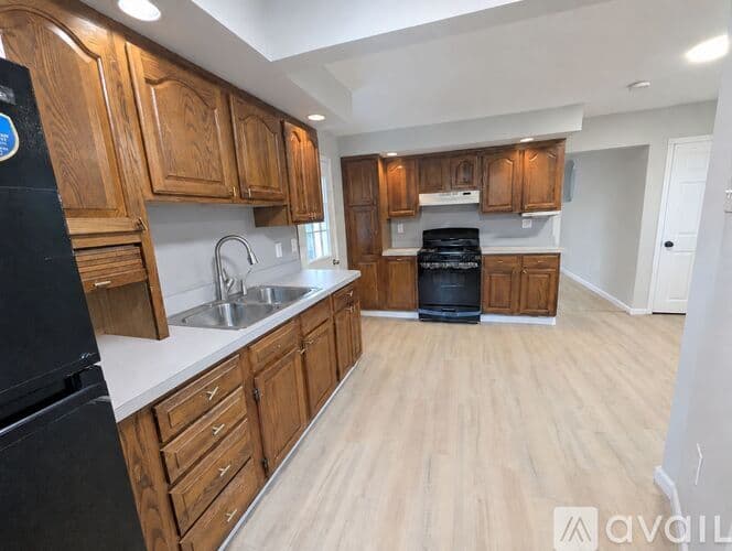 East Greenwich Township House: 102 Cohawkin Rd