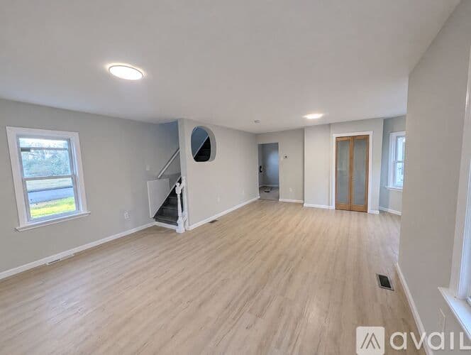 East Greenwich Township House: 102 Cohawkin Rd