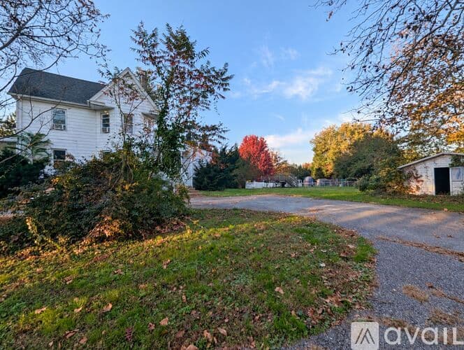 East Greenwich Township House: 102 Cohawkin Rd