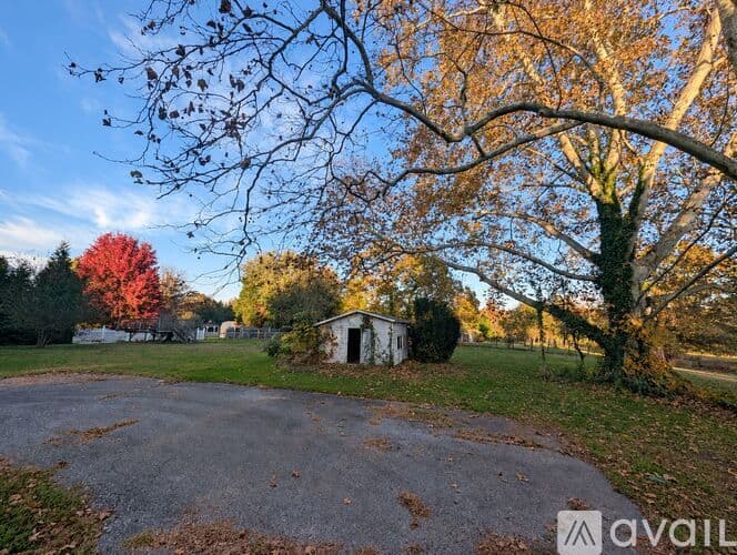East Greenwich Township House: 102 Cohawkin Rd