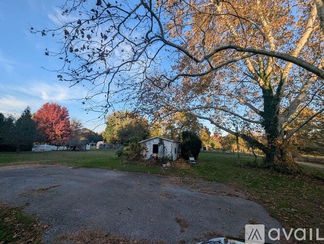 East Greenwich Township House: 102 Cohawkin Rd