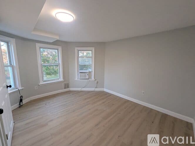 East Greenwich Township House: 102 Cohawkin Rd