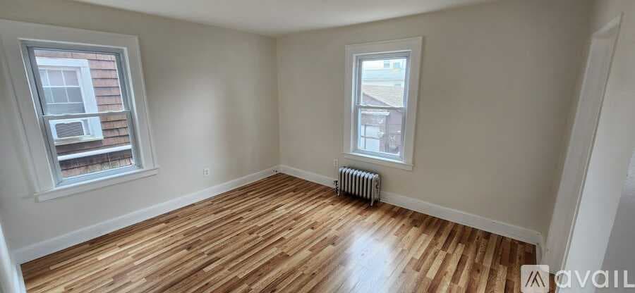 Newark Apartment: 104 Beaumont Place