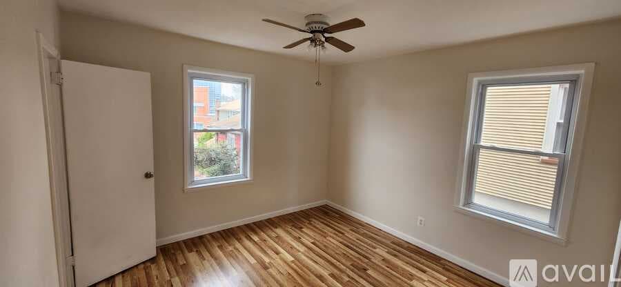 Newark Apartment: 104 Beaumont Place