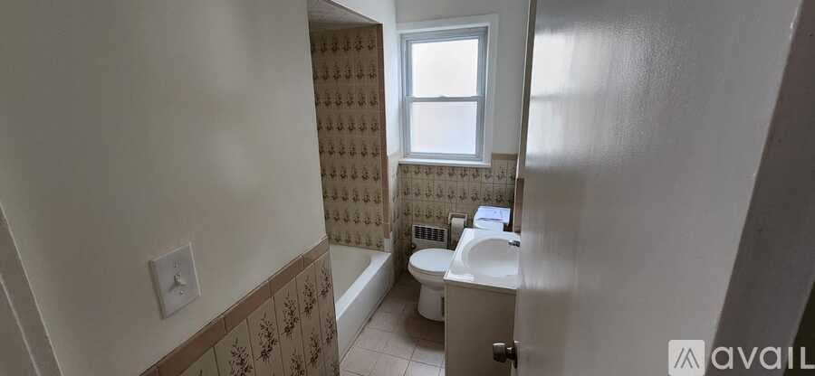 Newark Apartment: 104 Beaumont Place