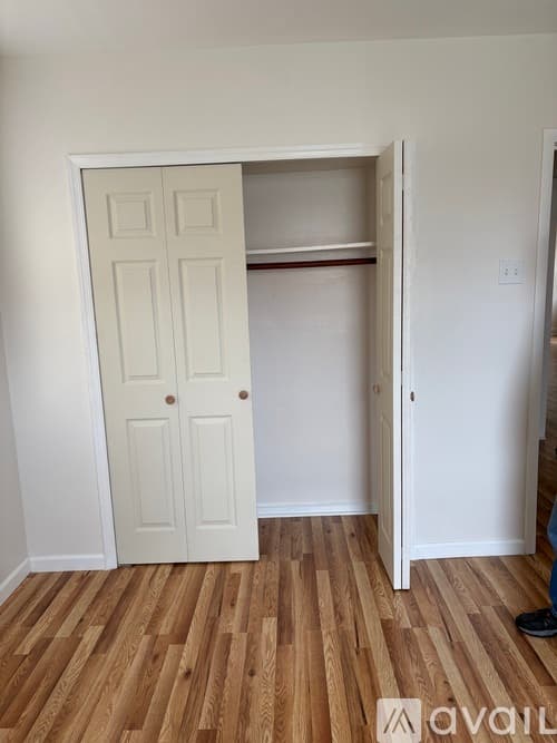 Newark Apartment: 104 Beaumont Place