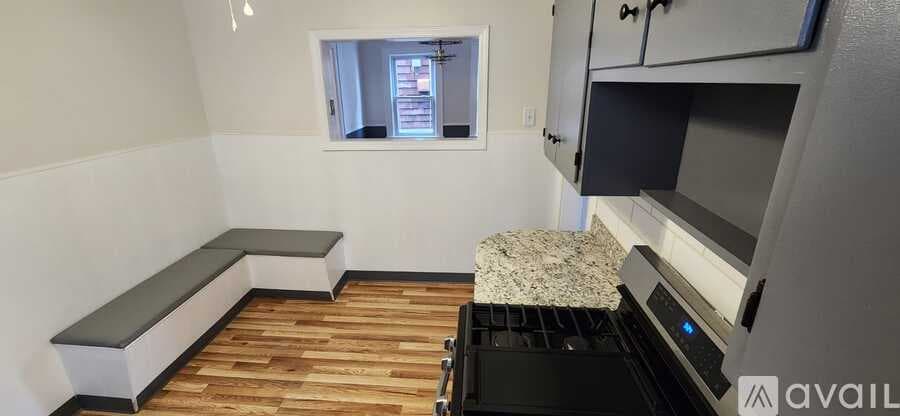 Newark Apartment: 104 Beaumont Place