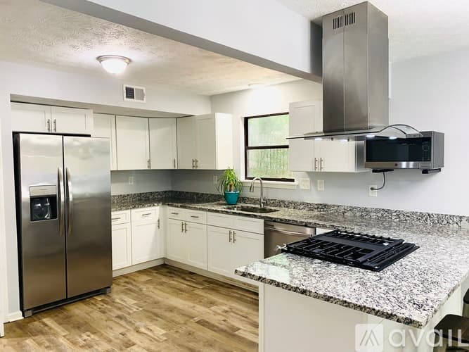 Tucker House: 4108 Wildflower Ln