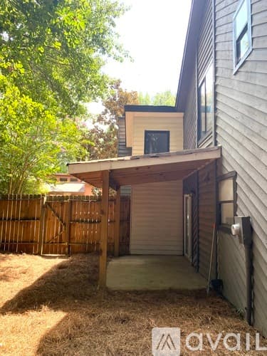 Tucker House: 4108 Wildflower Ln