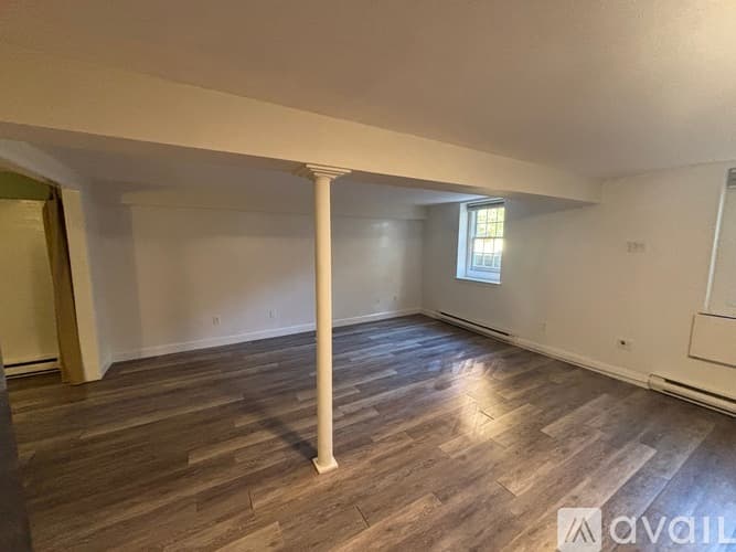 Simsbury Apartment: 22 Main St