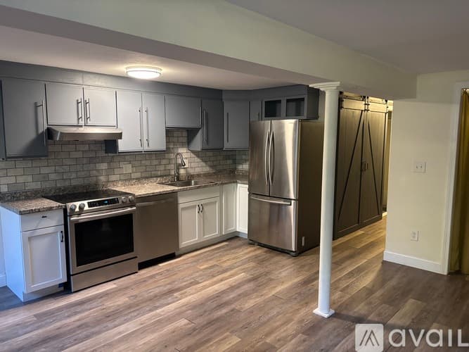 Simsbury Apartment: 22 Main St