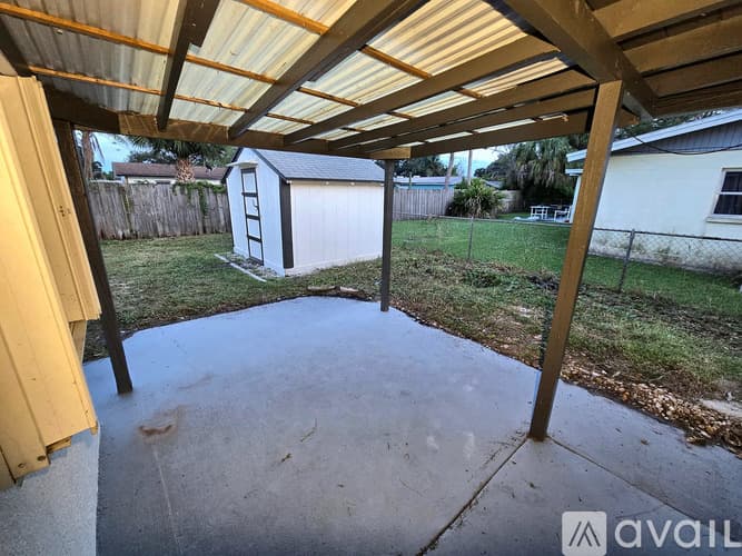Melbourne House: 1857 Glenwood Drive