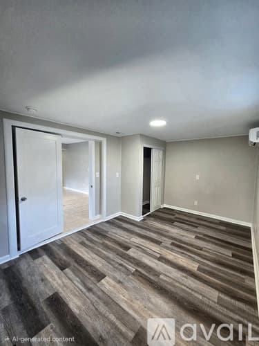 Melbourne House: 1857 Glenwood Drive