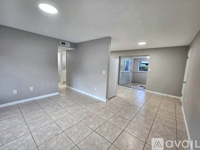 Melbourne House: 1857 Glenwood Drive