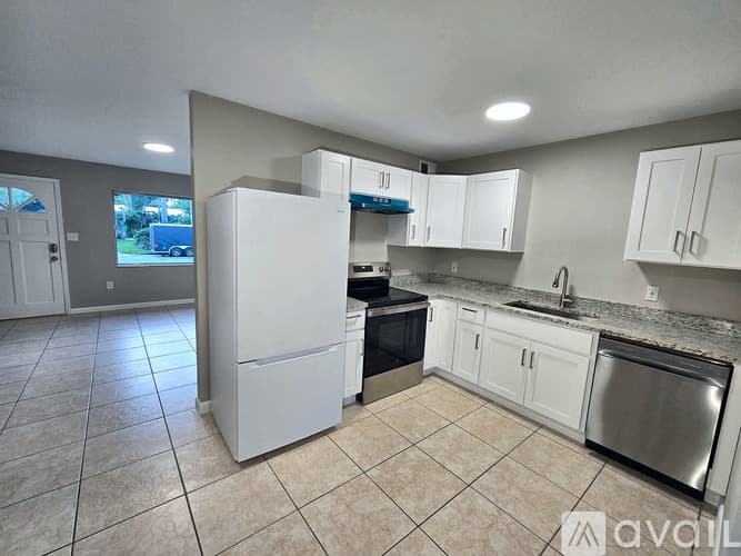 Melbourne House: 1857 Glenwood Drive