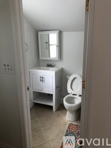 Wilton Apartment: 16 Fairfax Avenue