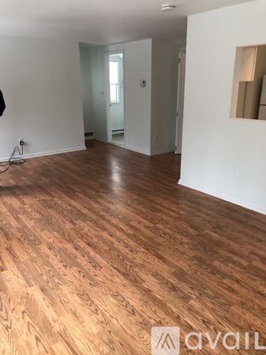 Wilton Apartment: 16 Fairfax Avenue