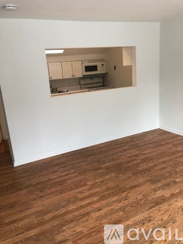 Wilton Apartment: 16 Fairfax Avenue