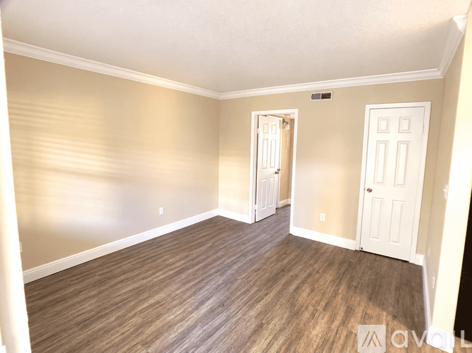 Tampa Apartment: 3215 W Swann Ave