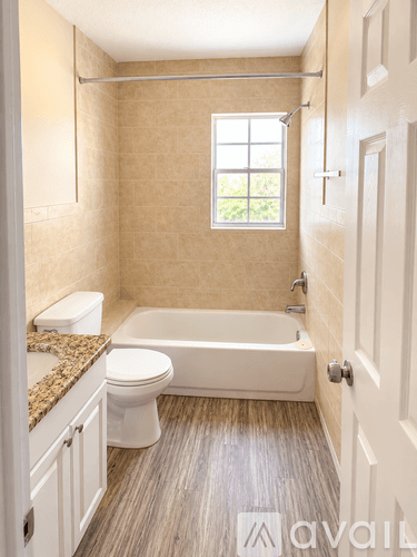 Tampa Apartment: 3215 W Swann Ave