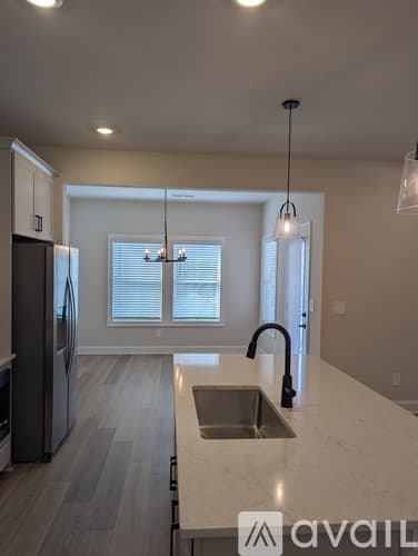 Cumming House: 5050 Paravicini Place