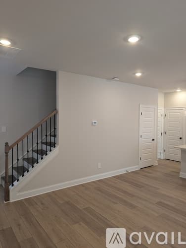 Cumming House: 5050 Paravicini Place