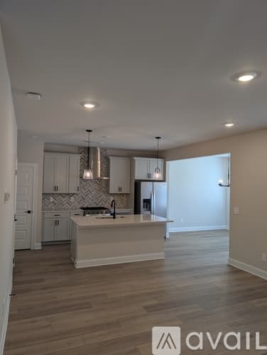 Cumming House: 5050 Paravicini Place