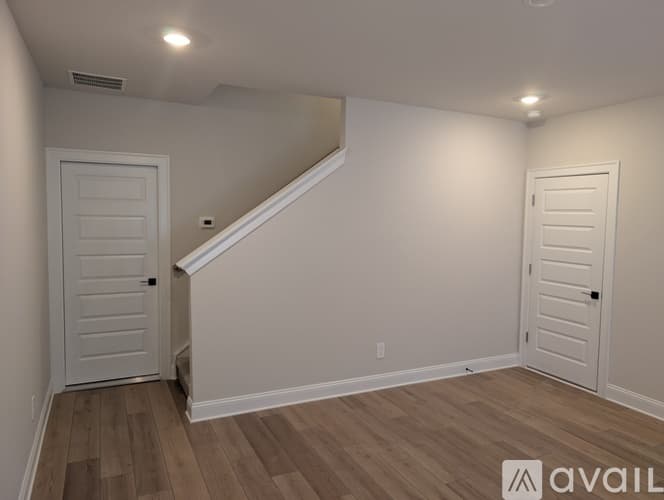 Cumming House: 5050 Paravicini Place