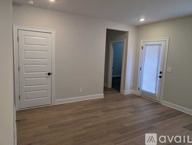 Cumming House: 5050 Paravicini Place