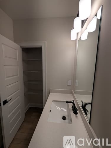 Cumming House: 5050 Paravicini Place