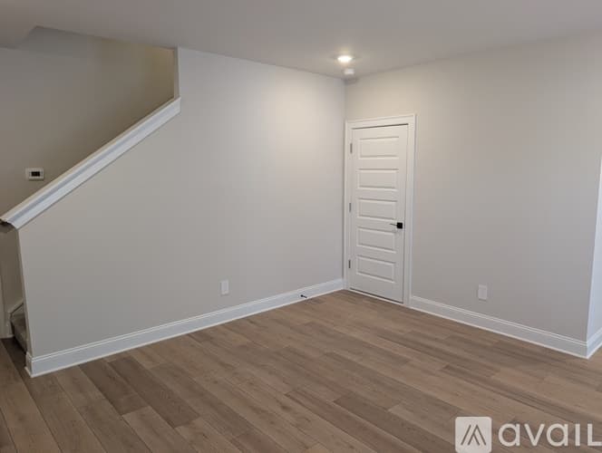 Cumming House: 5050 Paravicini Place