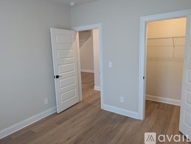 Cumming House: 5050 Paravicini Place