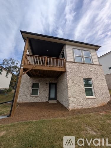 Cumming House: 5050 Paravicini Place
