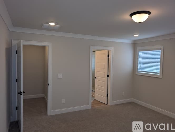 Cumming House: 5050 Paravicini Place