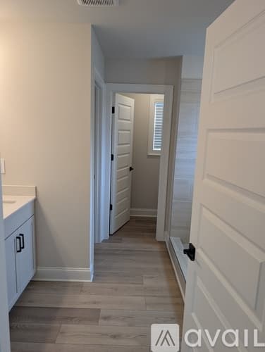 Cumming House: 5050 Paravicini Place