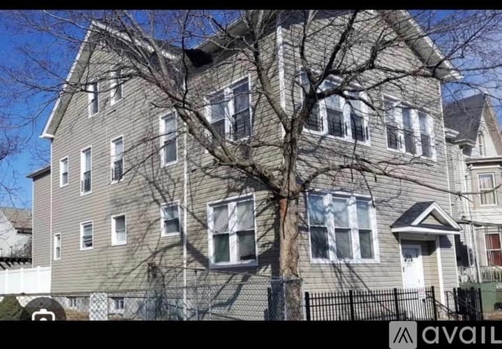 Paterson Apartment: 253 Hamilton Avenue