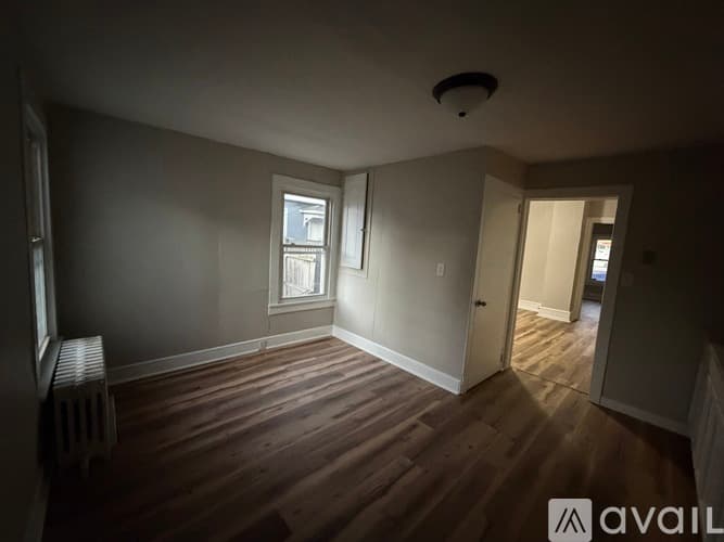 Millville House: 812 N High St