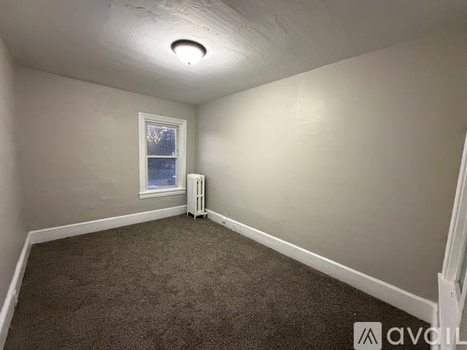 Millville House: 812 N High St