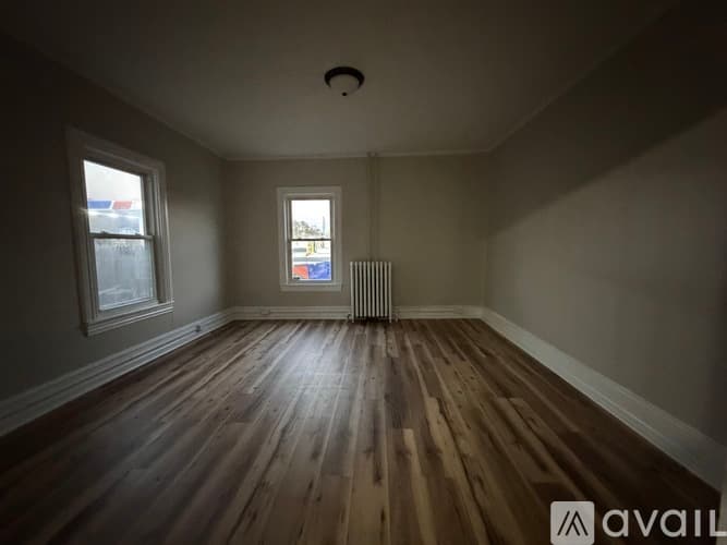 Millville House: 812 N High St