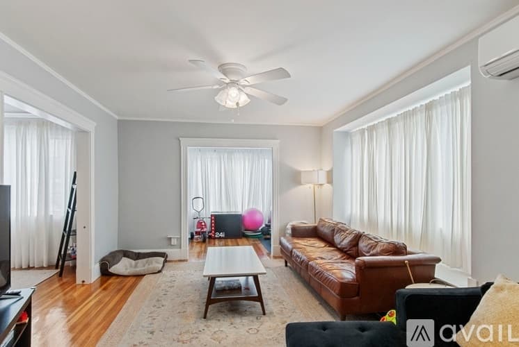 Arlington Apartment: 186 Palmer St