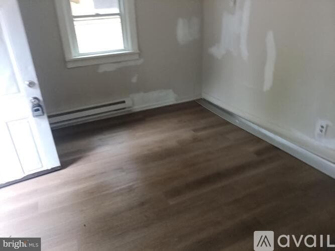 Salem Apartment: 56 Olive St