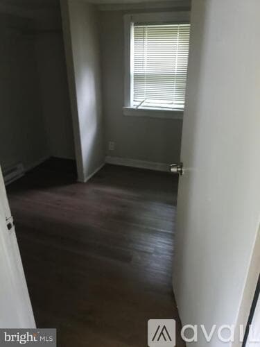Salem Apartment: 56 Olive St