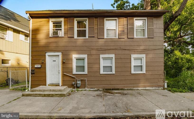 Salem Apartment: 56 Olive St