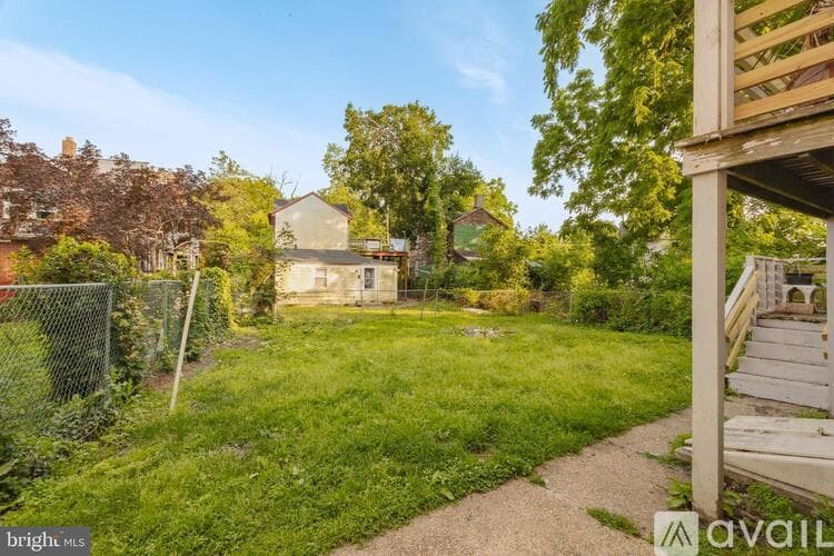 Salem Apartment: 56 Olive St