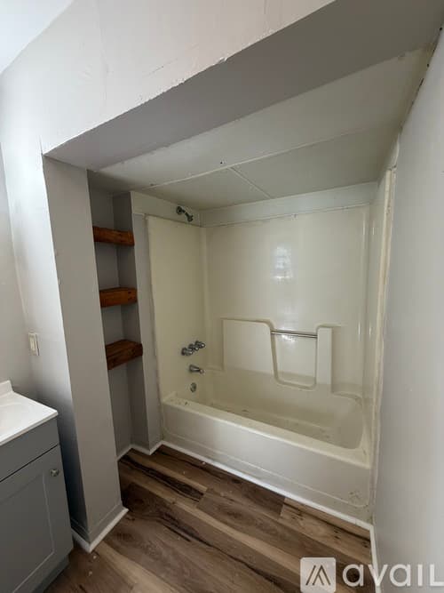 Penns Grove House: 51 E Griffith St