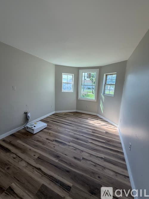 Penns Grove House: 51 E Griffith St